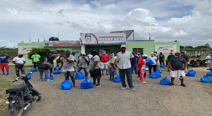 ImpACTA Kids delivers food rations in Consuelo